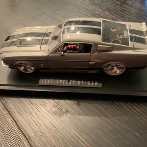Jada Toys - 1:24 - Ford mustang shelby GT-500 1967